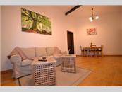 Apartament in vila 3 cam COTROCENI, pret inchiriere 850 EUR&nbsp;&nbsp;&nbsp;<a href='http://www.apartamentecotroceni.ro/details/apartament-in-vila-3-camere-cotroceni-850-eur-inchiriere-kpa8770' style='text-decoration:none;'><span style='color:#d89f2a;font-weight:bold;'>...detalii</span></a>